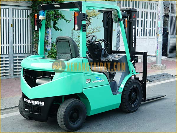 Xe nâng dầu MITSUBISHI FDE20T