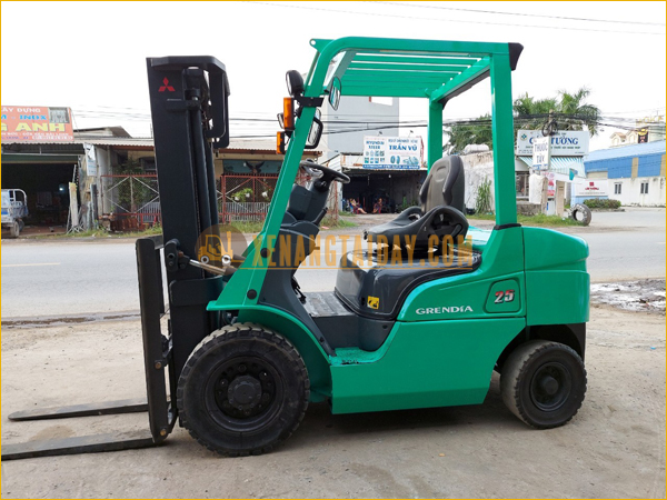 Xe Nâng Dầu MITSUBISHI FDE25D