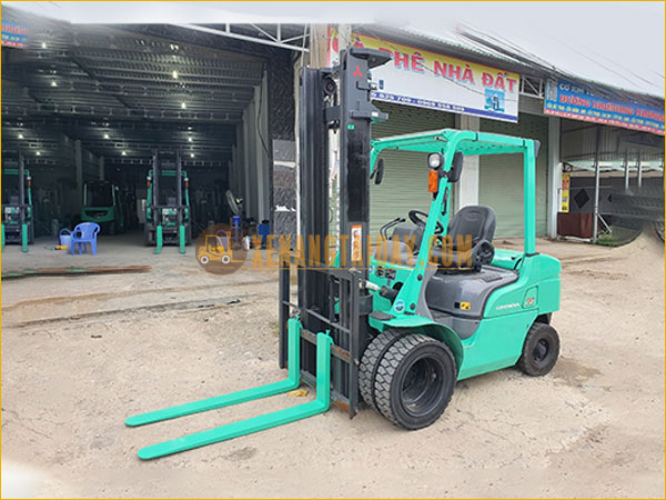 Xe Nâng Dầu MITSUBISHI FDE25T
