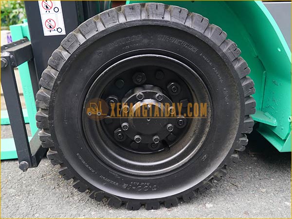 Xe nâng dầu MITSUBISHI FDE25T