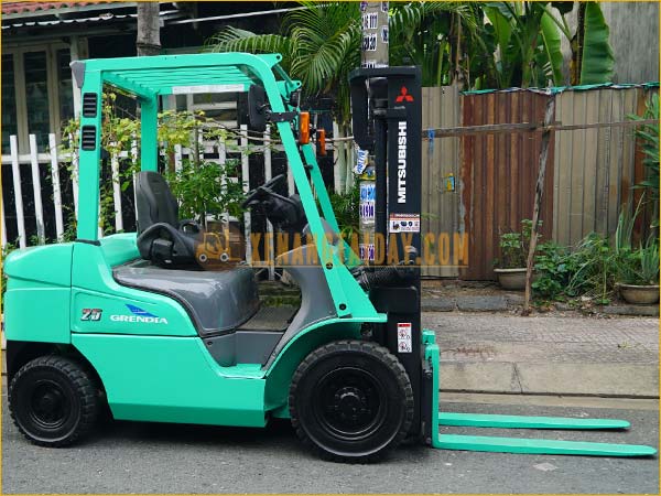 Xe nâng dầu MITSUBISHI FDE25T