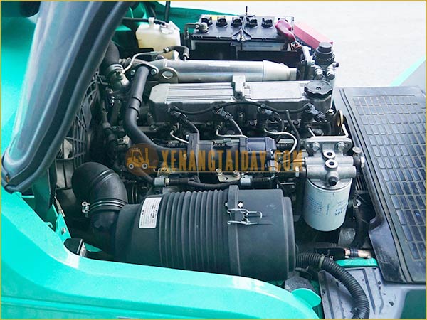 Xe nâng dầu MITSUBISHI FDE25T