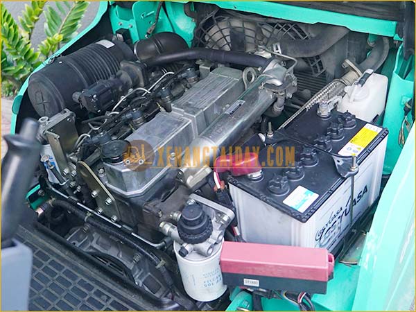 Xe nâng dầu MITSUBISHI FDE25T