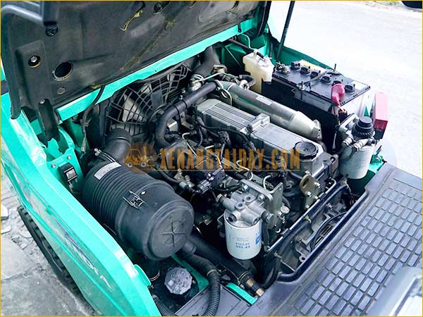 Xe nâng dầu MITSUBISHI FDE25T