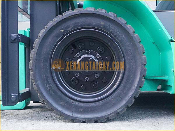 Xe nâng dầu MITSUBISHI FDE25T
