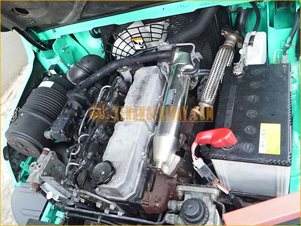 Xe nâng dầu MITSUBISHI FDE25T