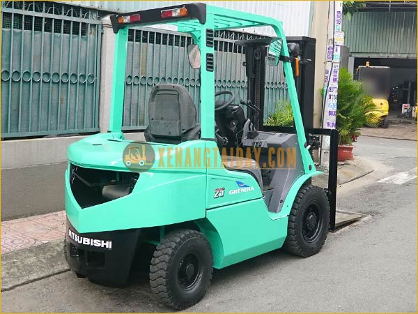 Xe nâng dầu MITSUBISHI FDE25T