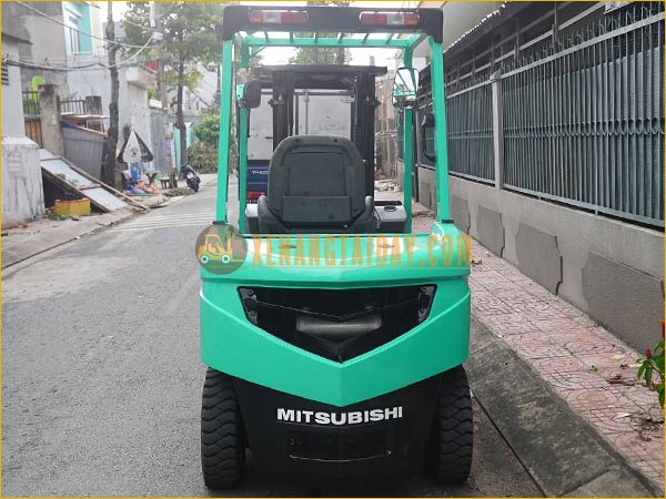 Xe nâng dầu MITSUBISHI FDE25T