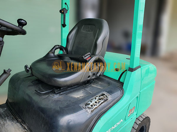 Xe Nâng Dầu MITSUBISHI FDE30T