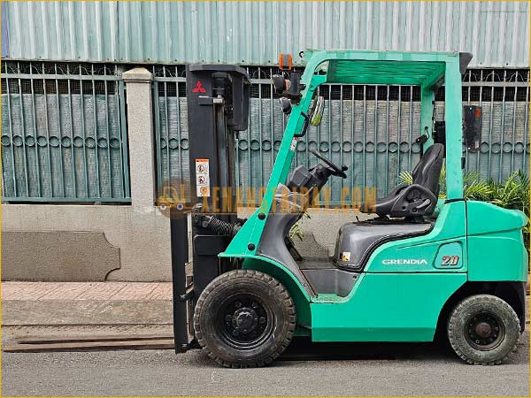 Xe nâng dầu MITSUBISHI KFDE20T