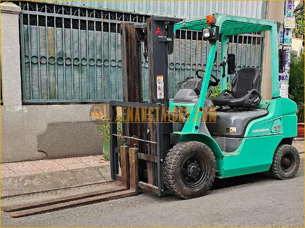 Xe nâng dầu MITSUBISHI KFDE20T