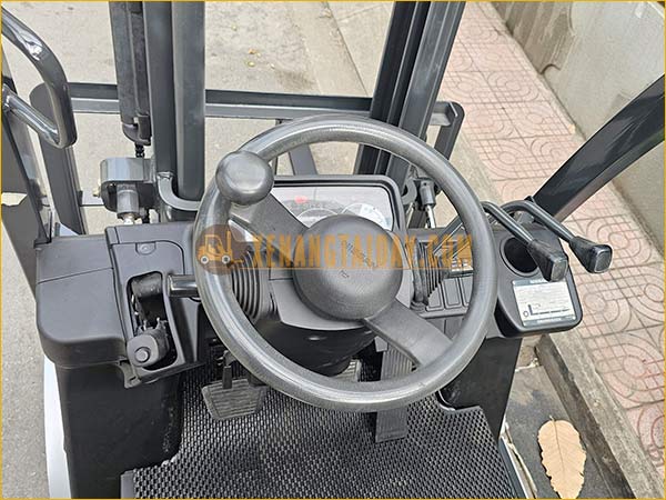 Xe nâng dầu NISSAN FL01A15