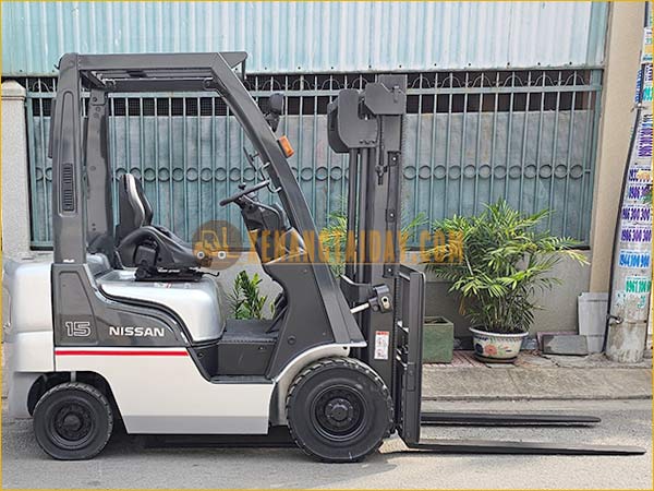 Xe nâng dầu NISSAN FL01A15