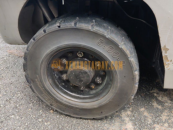Xe nâng dầu NISSAN FL01A15