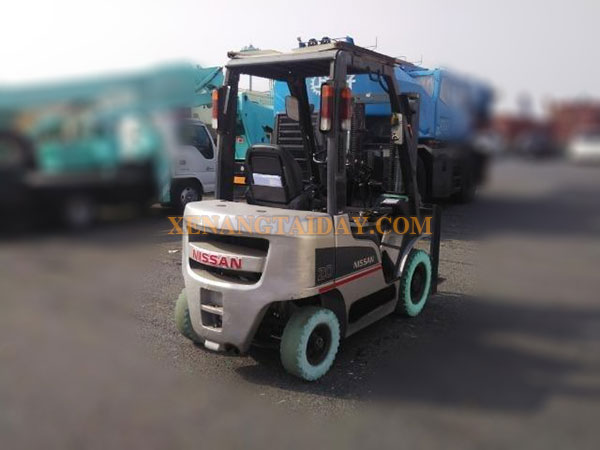 Xe Nâng Dầu NISSAN Y1F2H20