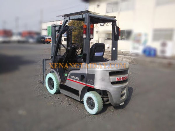 Xe Nâng Dầu NISSAN Y1F2H20