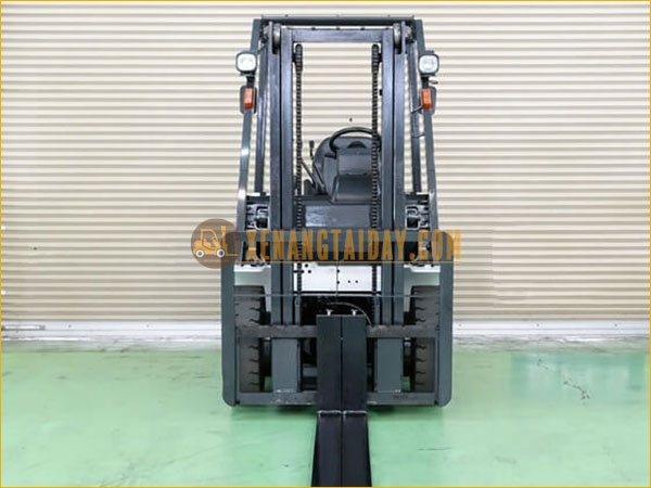 Xe Nâng Dầu Nissan Y1F2M20