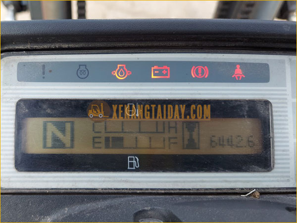 Xe Nâng Dầu Nissan Y1F2M20