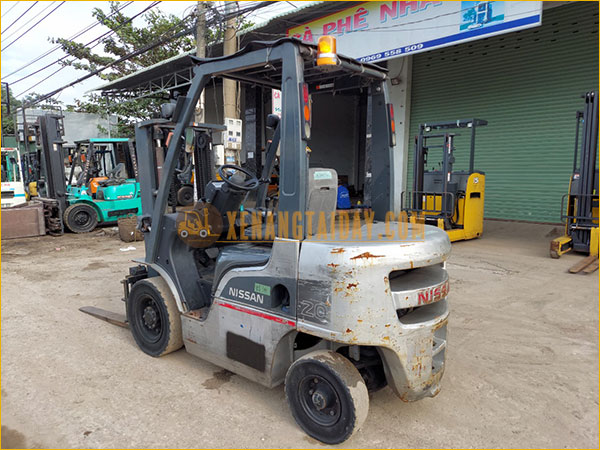 Xe Nâng Dầu Nissan Y1F2M20