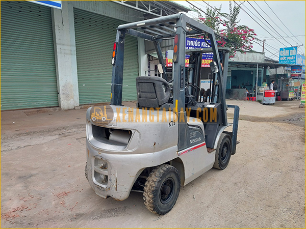 Xe Nâng Dầu Nissan YL02A25