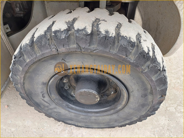 Xe Nâng Dầu Nissan YL02A25