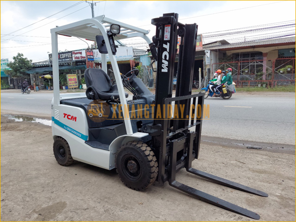 Xe nâng dầu TCM FD15T3