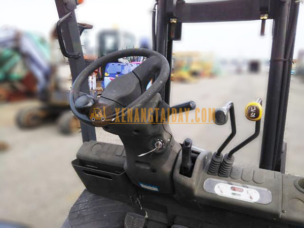 Xe nâng dầu TCM FD20T3