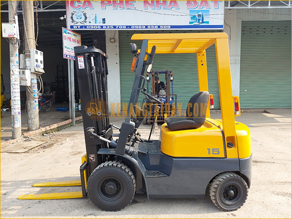 Xe nâng dầu TCM FHD15Z8