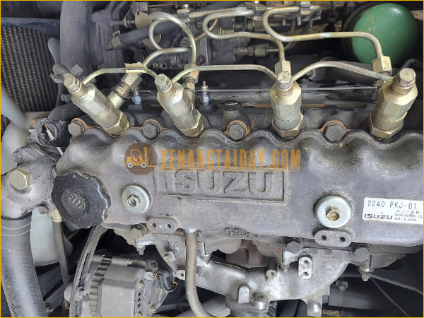 Xe nâng dầu TCM FHD15Z8