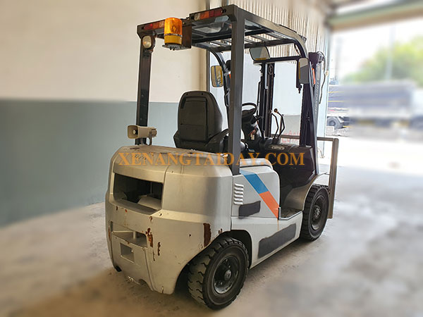 Xe Nâng Dầu UNICARRIERS FD20T4