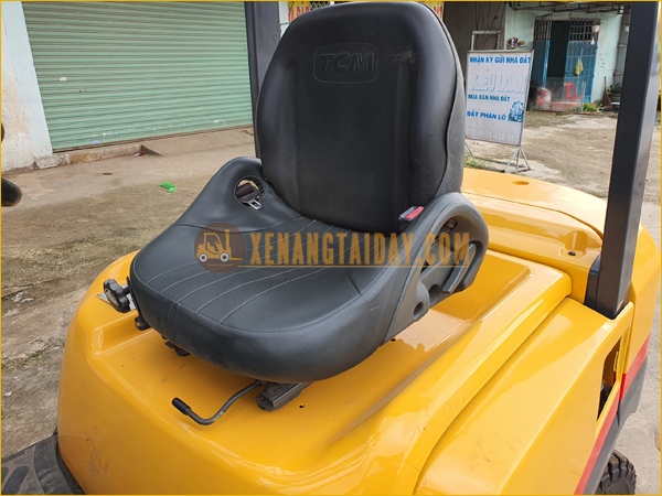 Xe nâng dầu TCM FD25C3