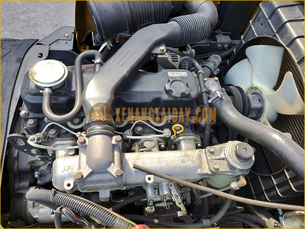 Xe nâng dầu TCM FD25T13