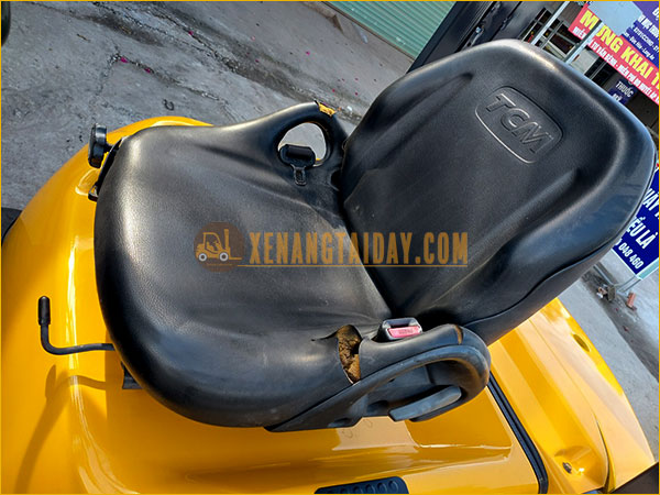 Xe nâng dầu TCM FD25T13