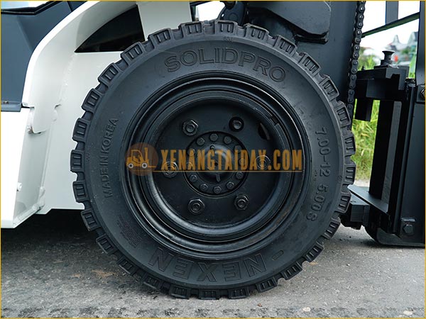 Xe nâng dầu TCM FD25T14