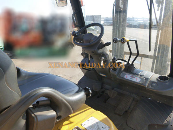 Xe nâng dầu TCM FD25T3Z