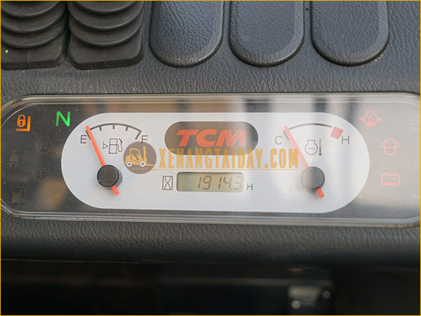 Xe nâng dầu TCM FD25T4