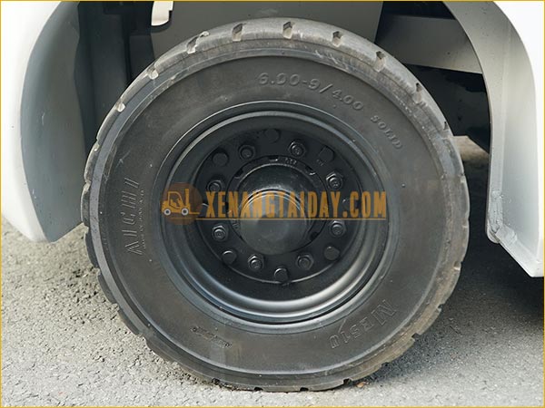 Xe nâng dầu TCM FD25T4