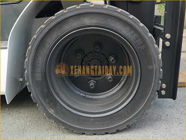 Xe nâng dầu TCM FD25T4