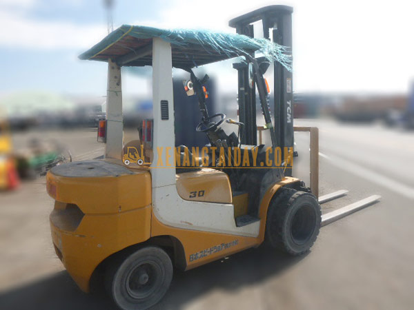 Xe nâng dầu TCM FD30C6
