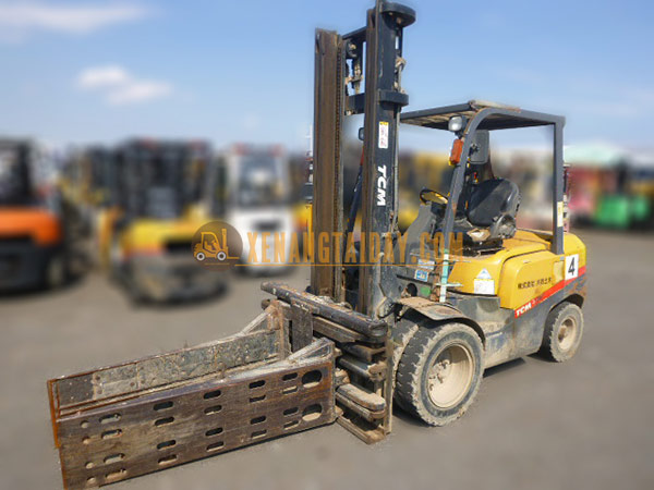 Xe nâng dầu TCM FD30T3