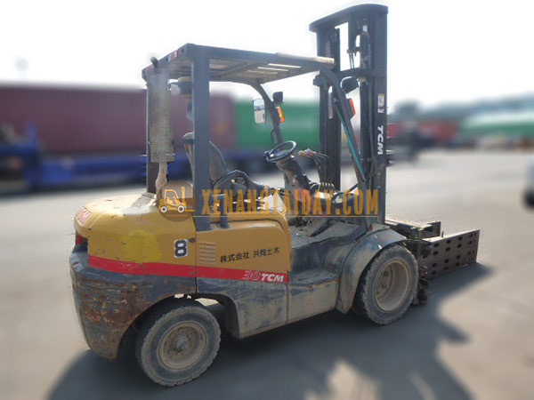 Xe nâng dầu TCM FD30T3