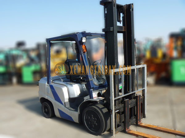 Xe nâng dầu TCM FD30T3