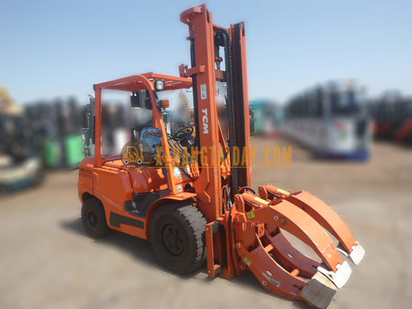 Xe nâng dầu TCM FD35T3S