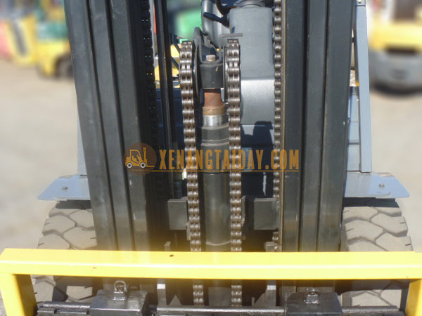 Xe nâng dầu TCM FD35T3S