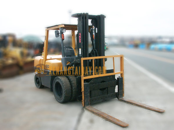 Xe nâng dầu TCM FD50T8