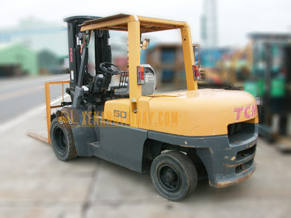 Xe nâng dầu TCM FD50T8