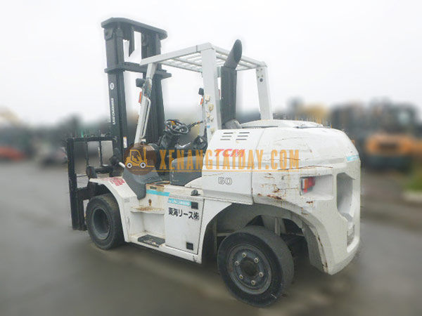 Xe nâng dầu TCM FD60-3