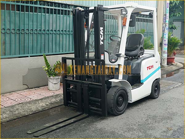 Xe nâng dầu TCM FHD15T3Z