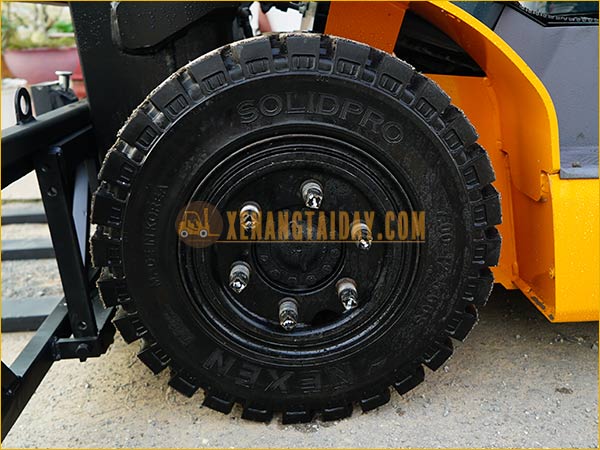 Xe nâng dầu TCM FHD25T3A