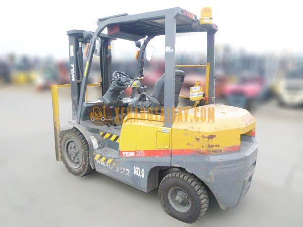 Xe nâng dầu TCM FHD30C3A